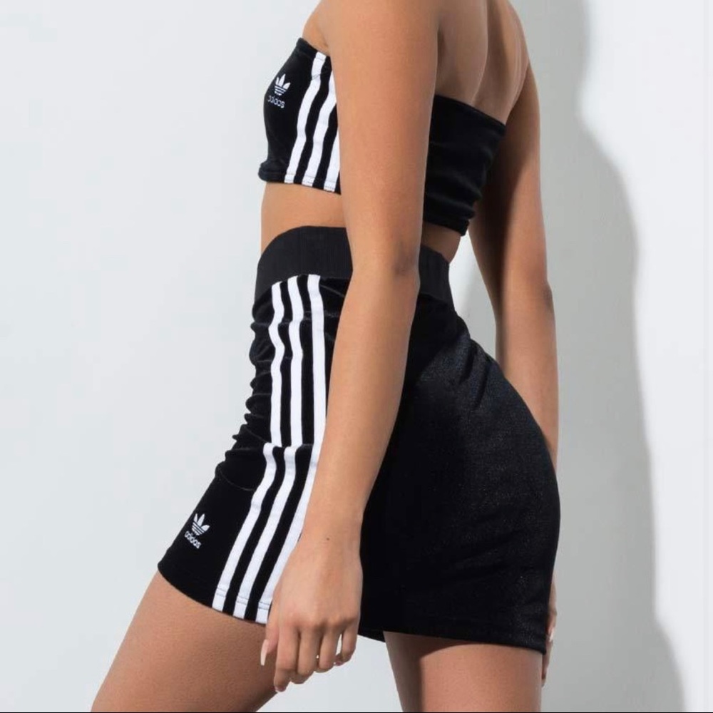 Adidas Velour Top and Skirt SET 🤍🖤